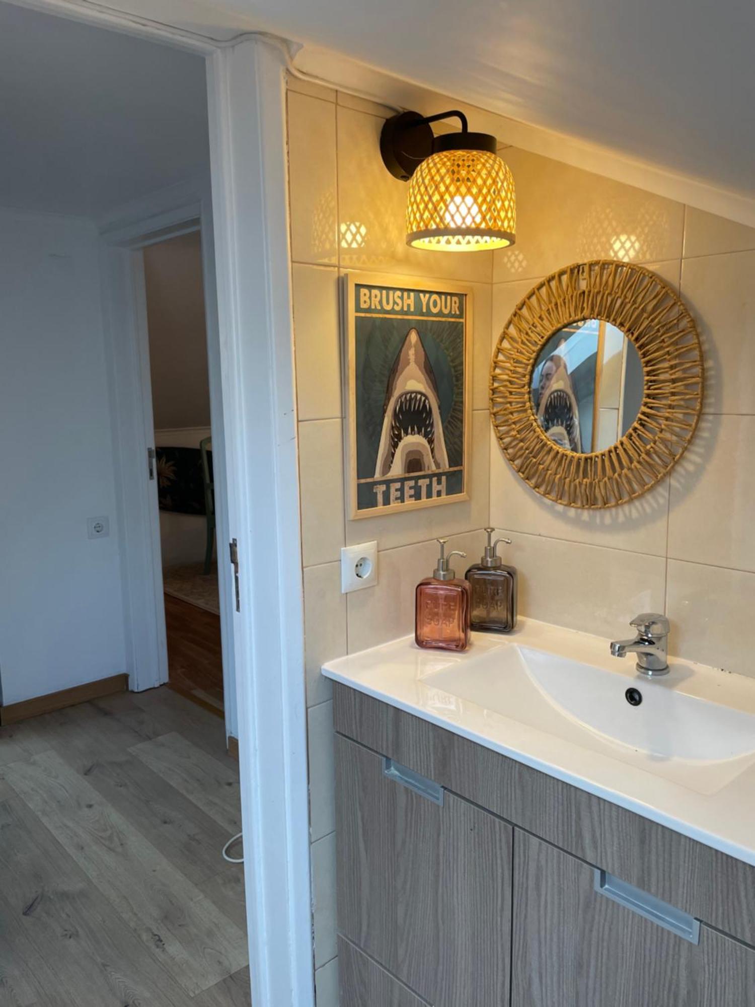Lisbon Soul Surf Camp Hostel Cascais Luaran gambar