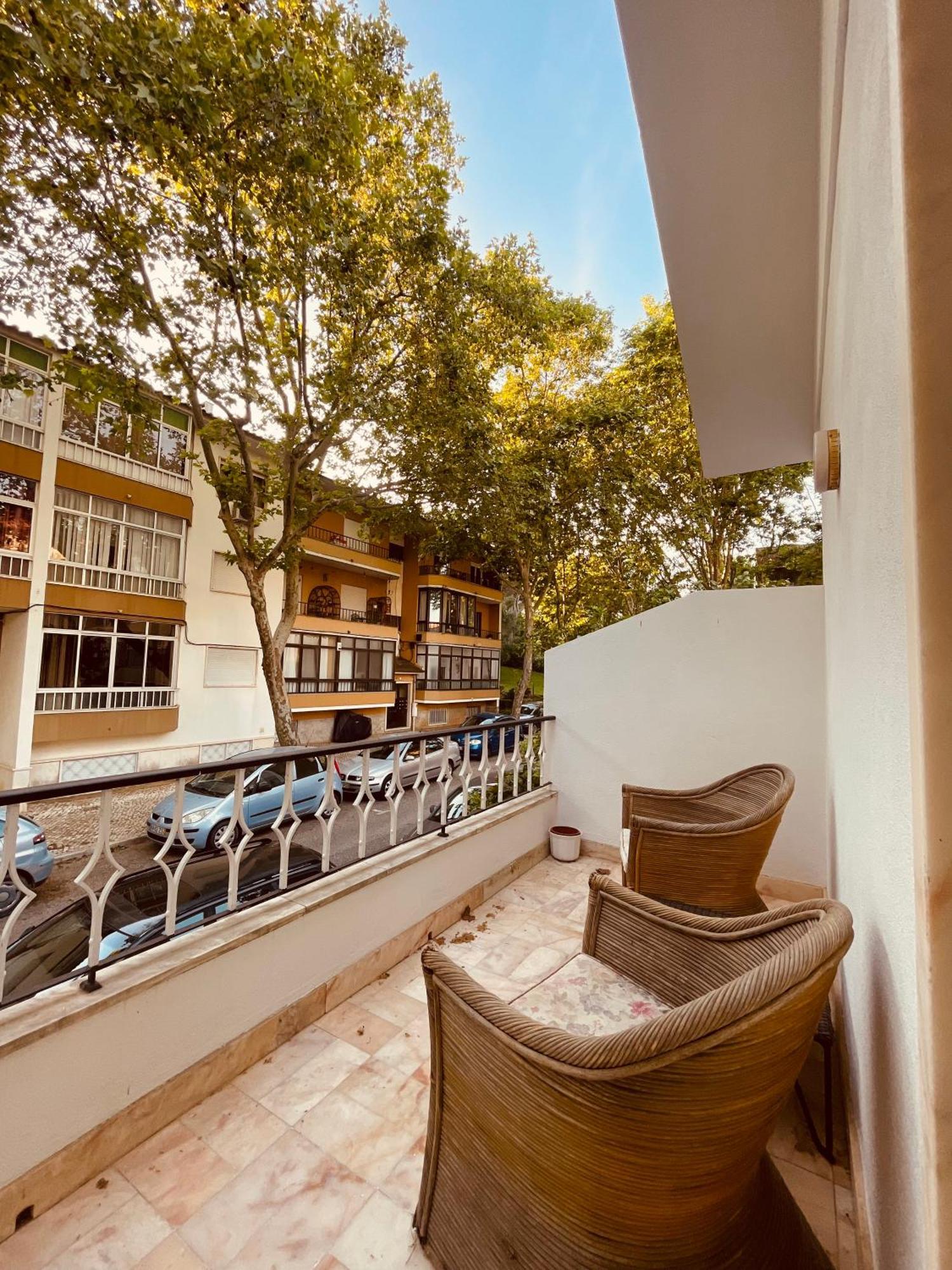 Lisbon Soul Surf Camp Hostel Cascais Luaran gambar